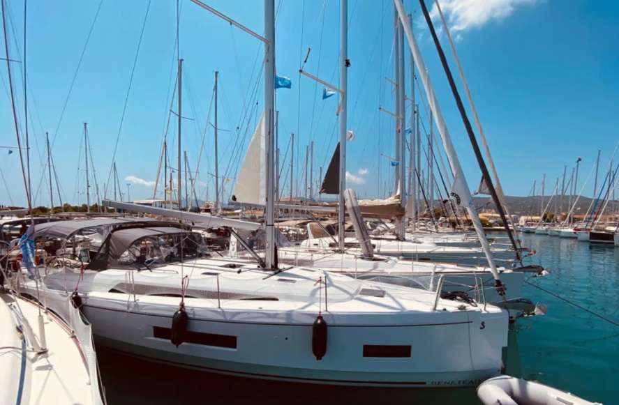 Sailboat Oceanis 40.1