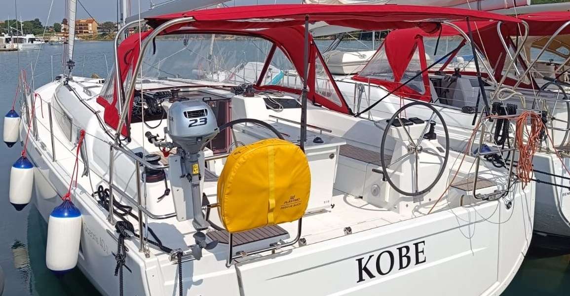 Sailboat Oceanis 40.1