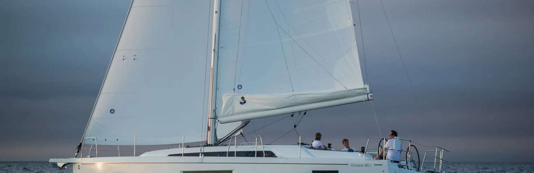 Sailboat Oceanis 40.1