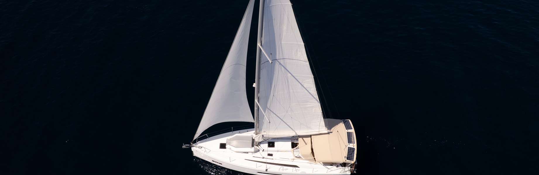 Sailboat Oceanis 40.1