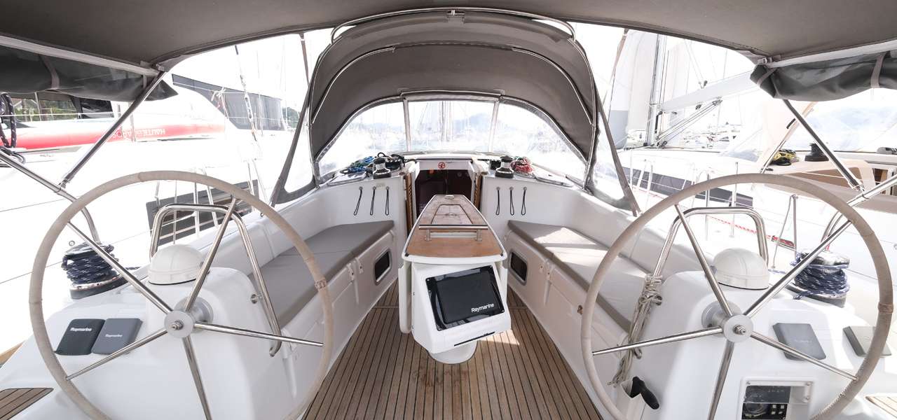 Barca a vela Oceanis 40