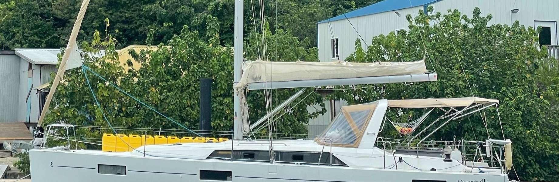 Парусная яхта Oceanis 41.1