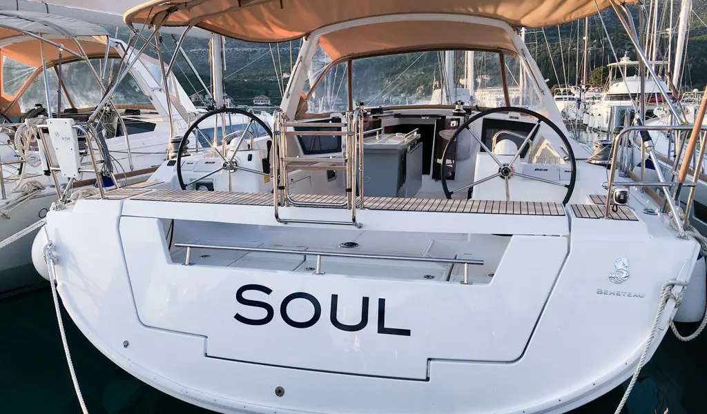 Barca a vela Oceanis 45