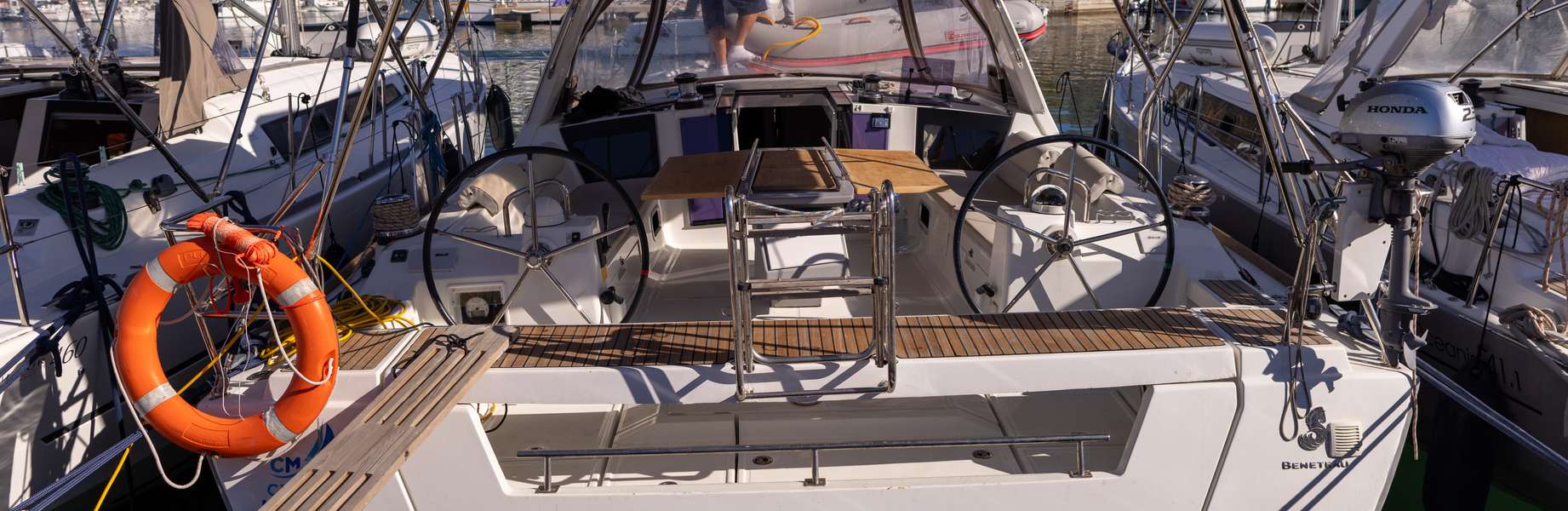 Velero Oceanis 45