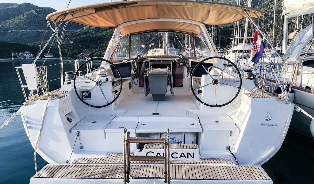 Sailboat Oceanis 45