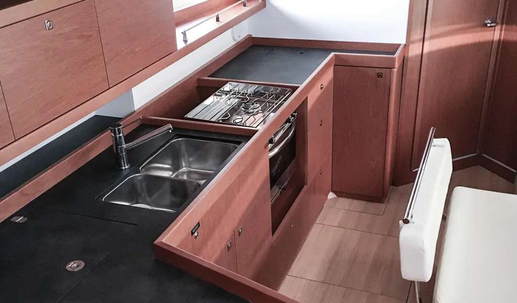 Velero Oceanis 45