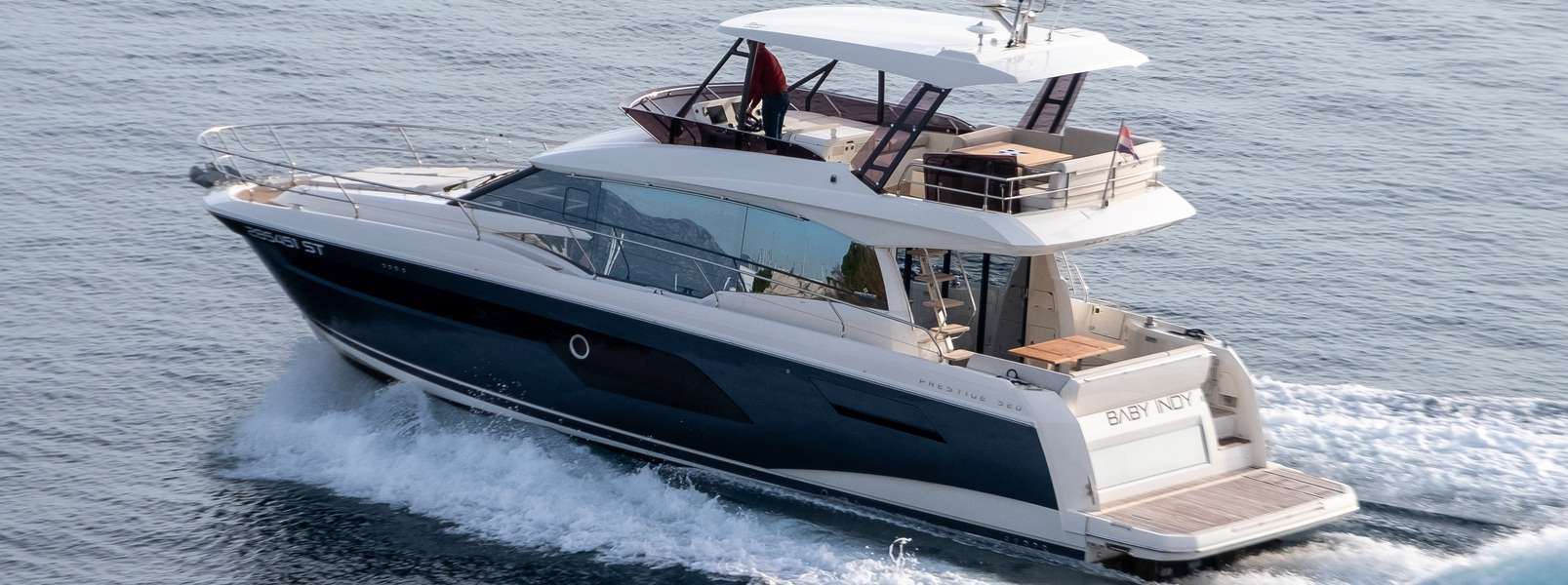 Motorboot Prestige 520