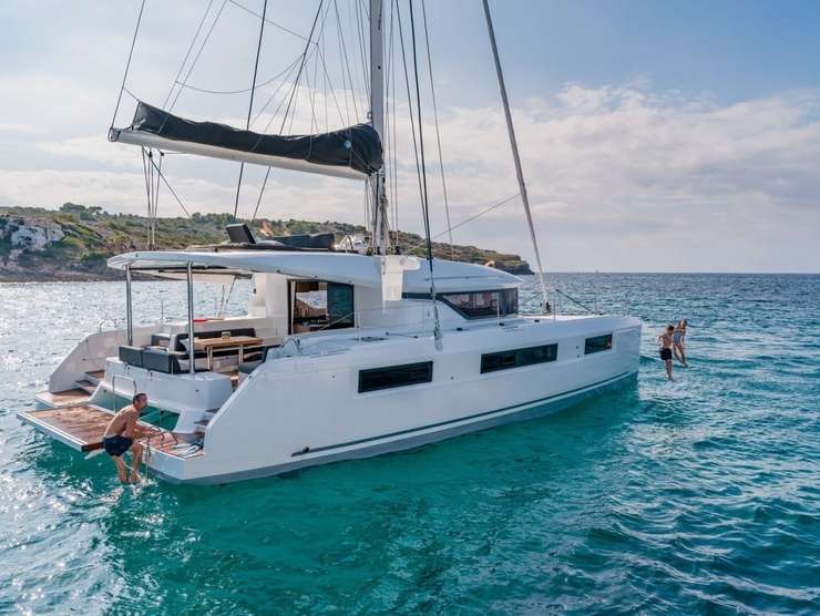 Catamaran Saba 50