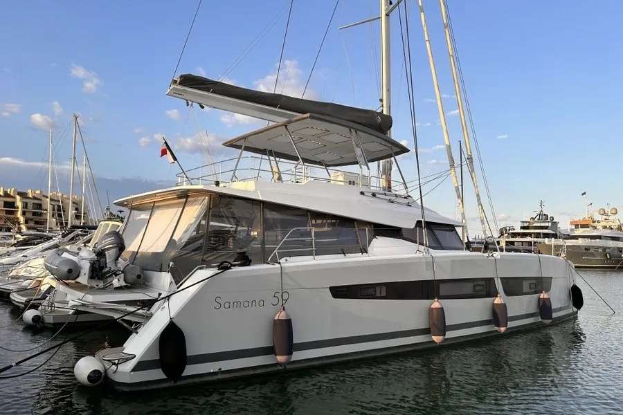 Catamarán Samana 59