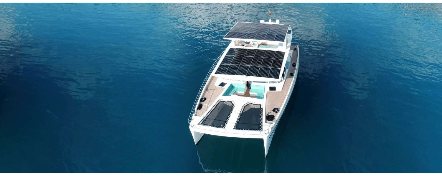 Katamaran motorowy Serenity 64