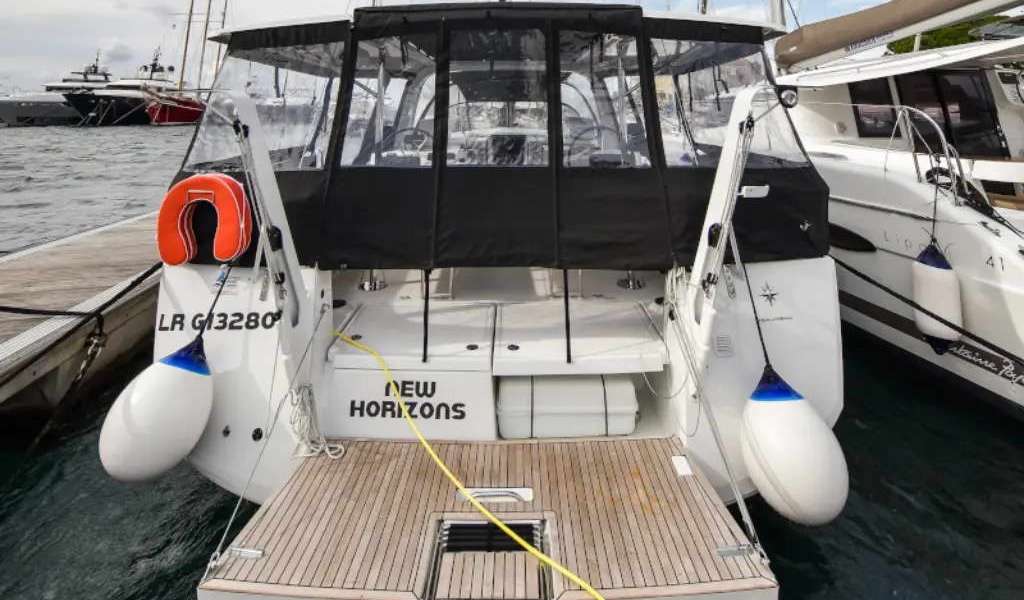 Sailboat Sun Loft 47