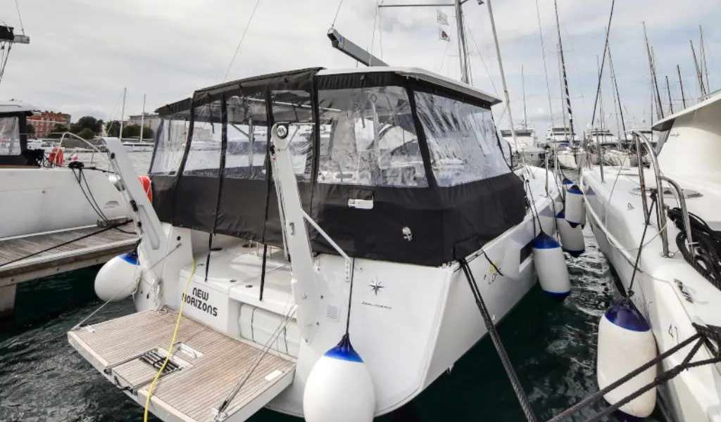 Sailboat Sun Loft 47