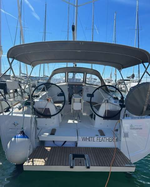 Sailboat Sun Odyssey 349