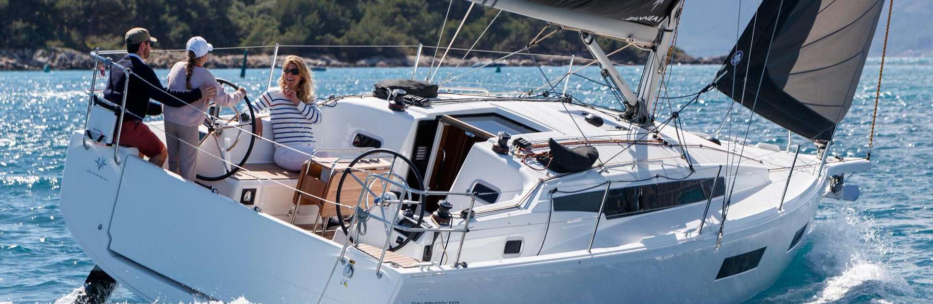 Sailboat Sun Odyssey 350
