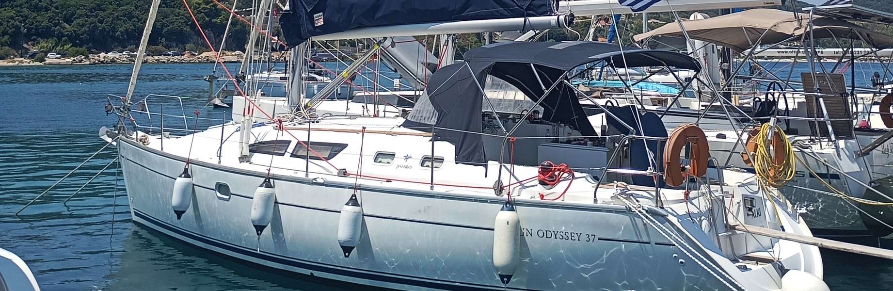 Sailboat Sun Odyssey 37