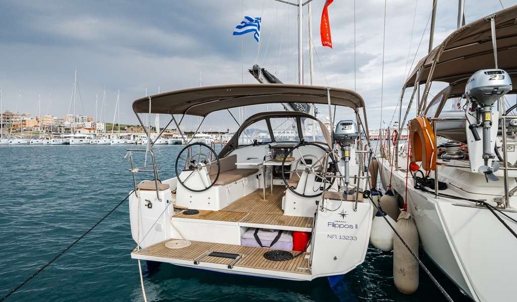 Парусная яхта Sun Odyssey 380