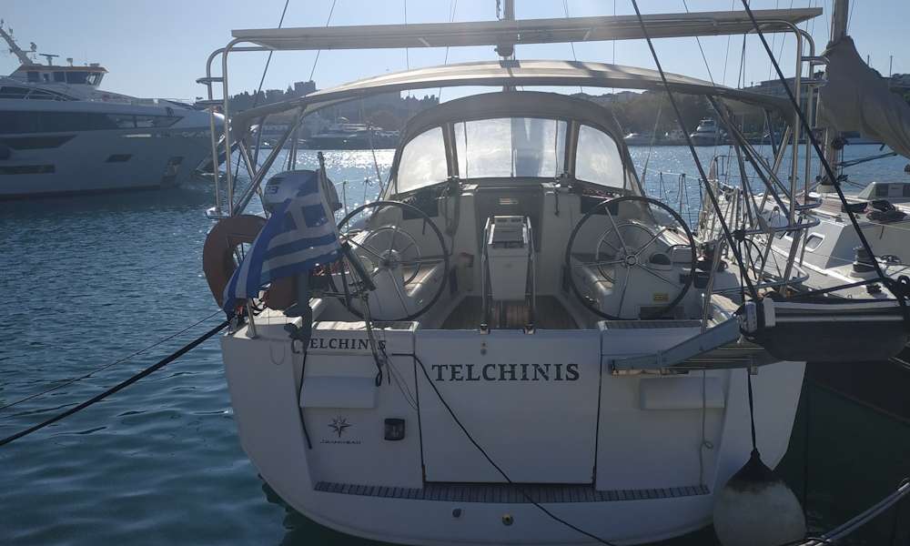 Sailboat Sun Odyssey 409