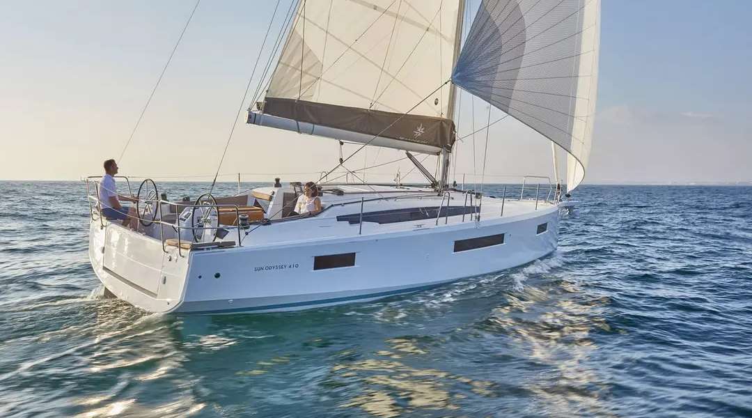 Sailboat Sun Odyssey 410