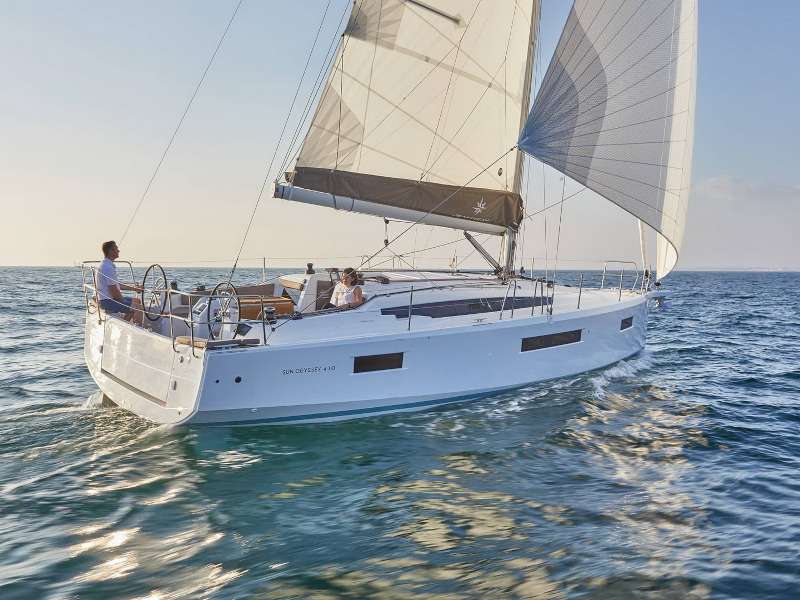 Sailboat Sun Odyssey 410