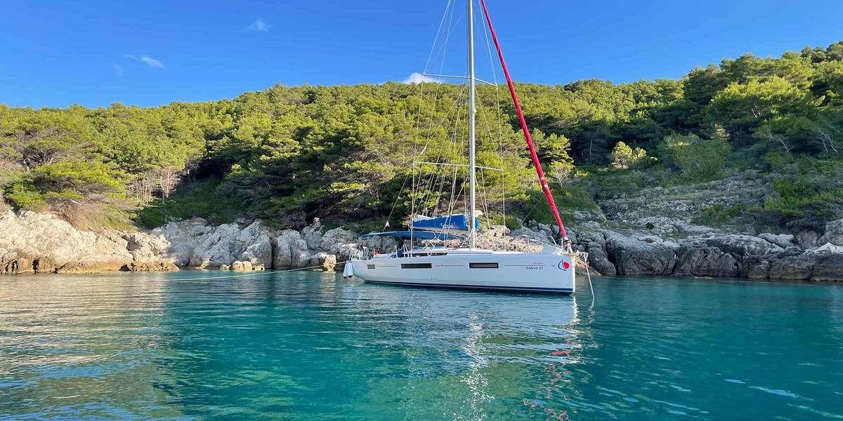 Парусная яхта Sun Odyssey 440