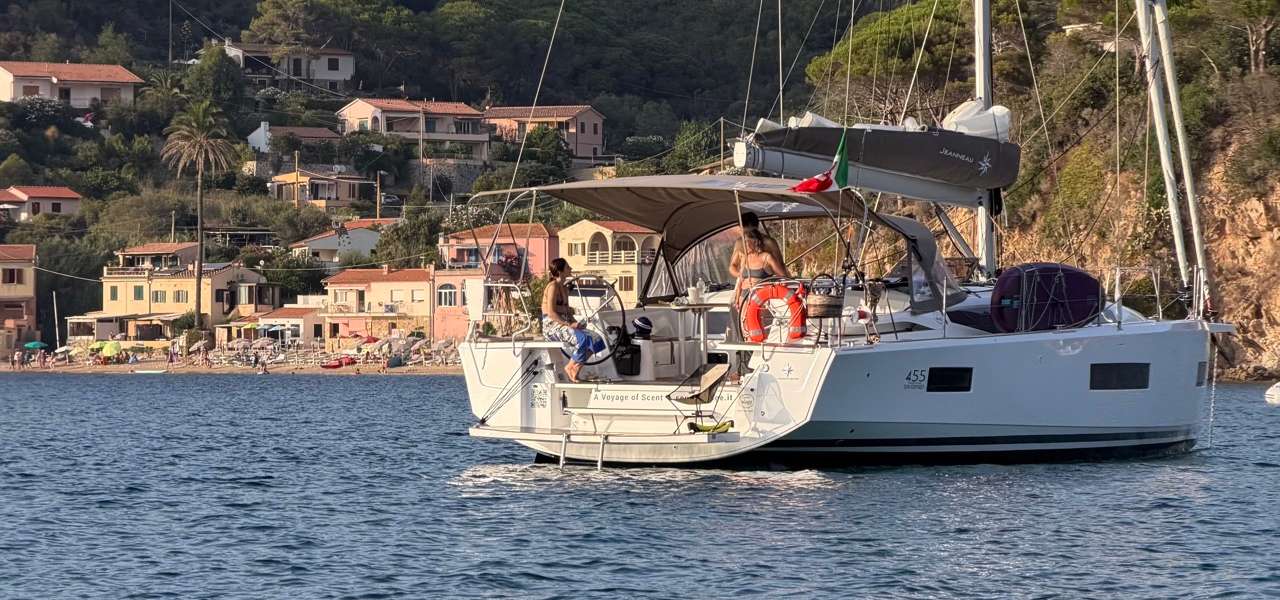 Sailboat Sun Odyssey 455