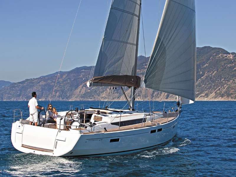 Sailboat Sun Odyssey 479