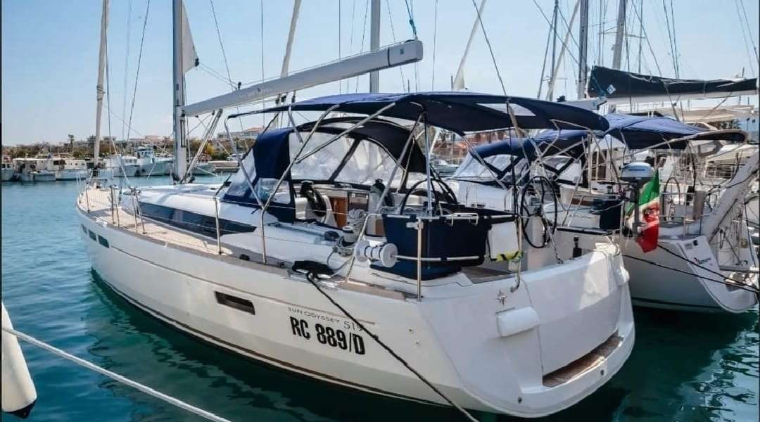 Sailboat Sun Odyssey 519