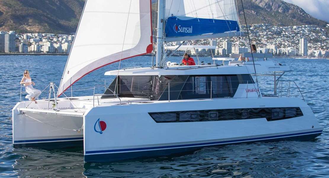 Catamarán Leopard 42