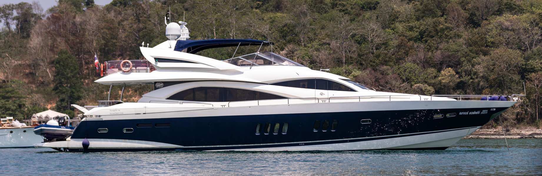 Yate de lujo Sunseeker 90