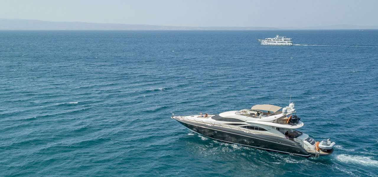 Barco a motor Manhattan 84
