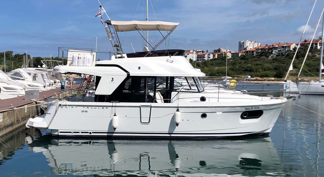 Motorboot Swift Trawler 35