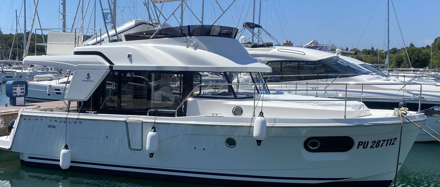 Bateaux à moteur Swift Trawler 35