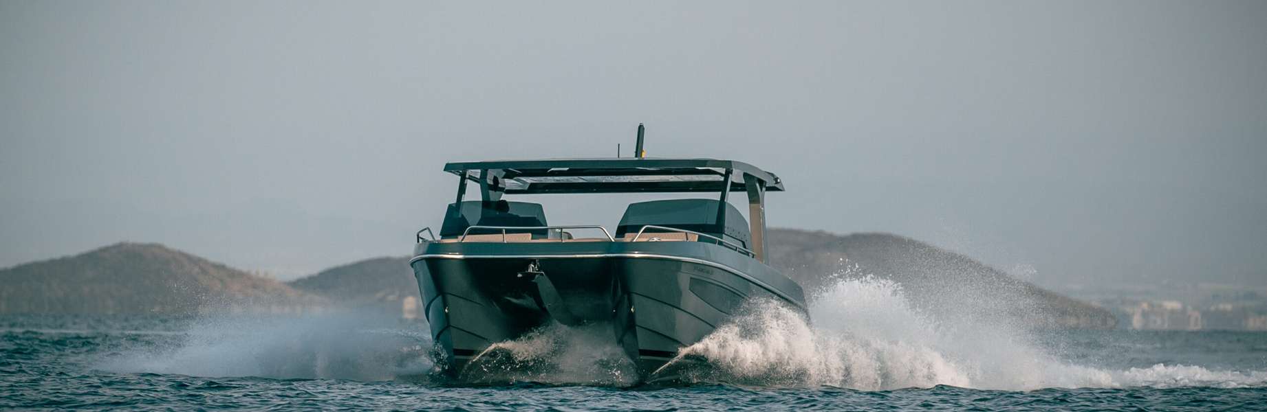 Katamaran motorowy T41
