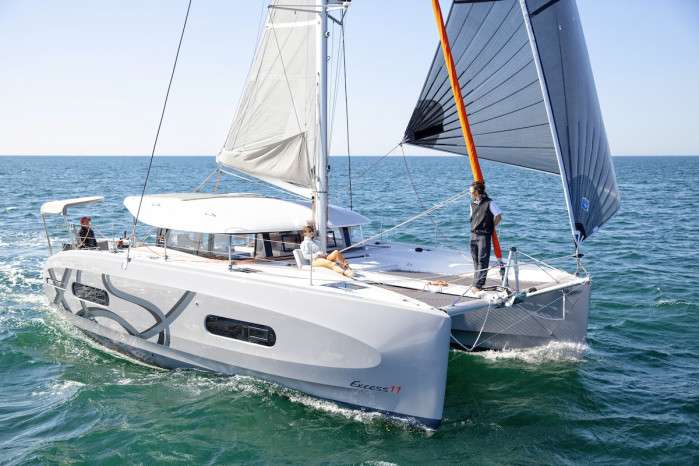 Catamaran Excess 11