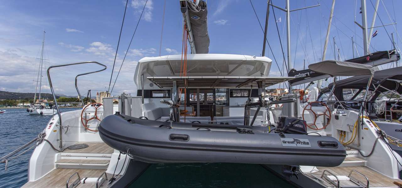 Catamarán Excess 15