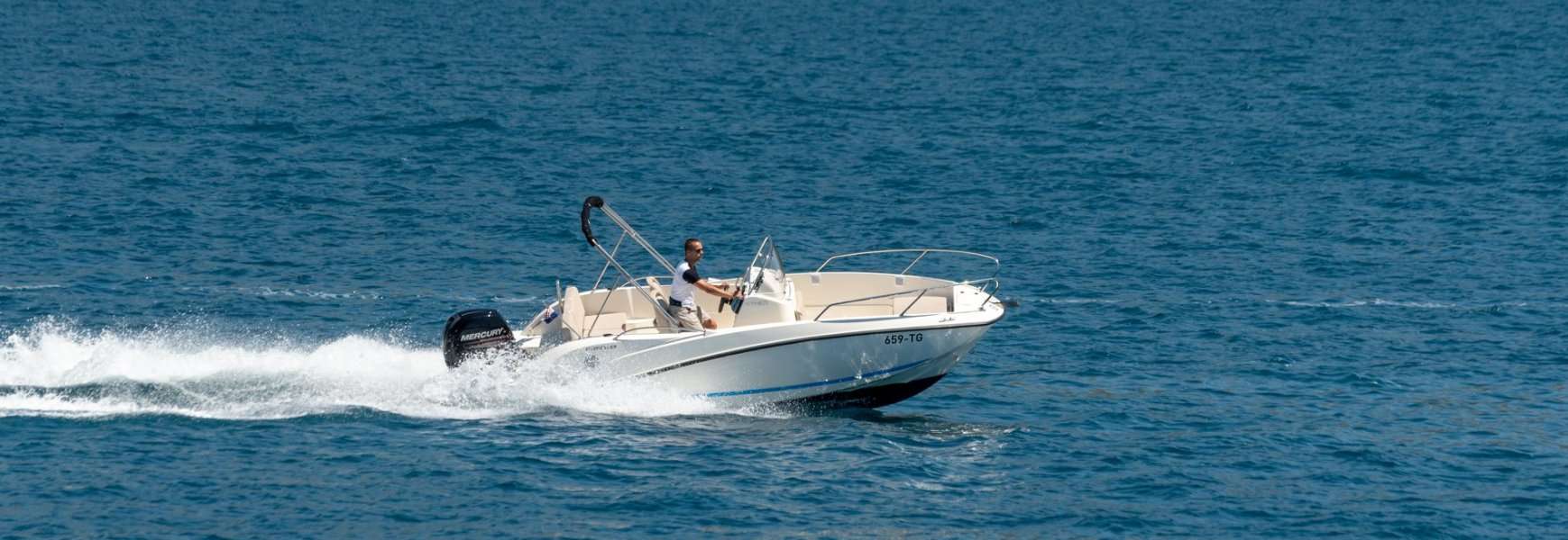 Barco a motor Activ 605 Open