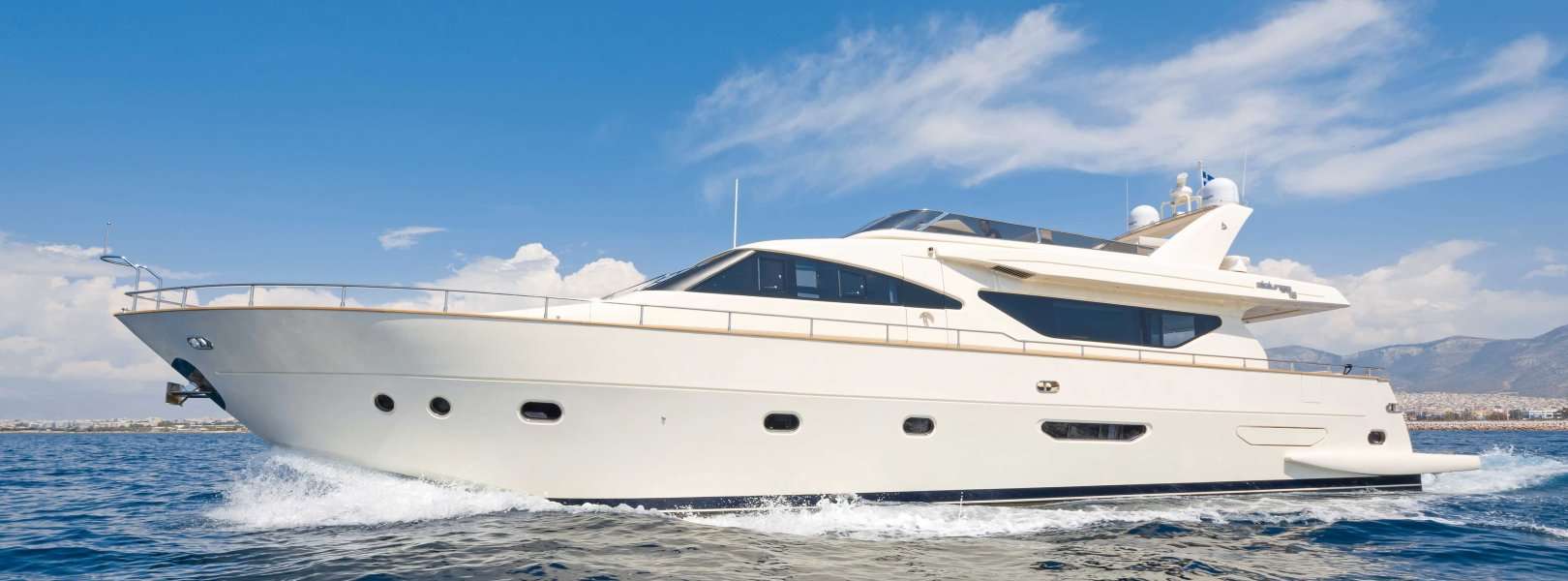 Luxury Yacht Alalunga 78 Fly