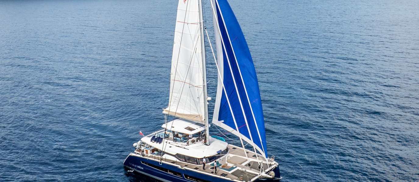 Catamarán Alegria 67