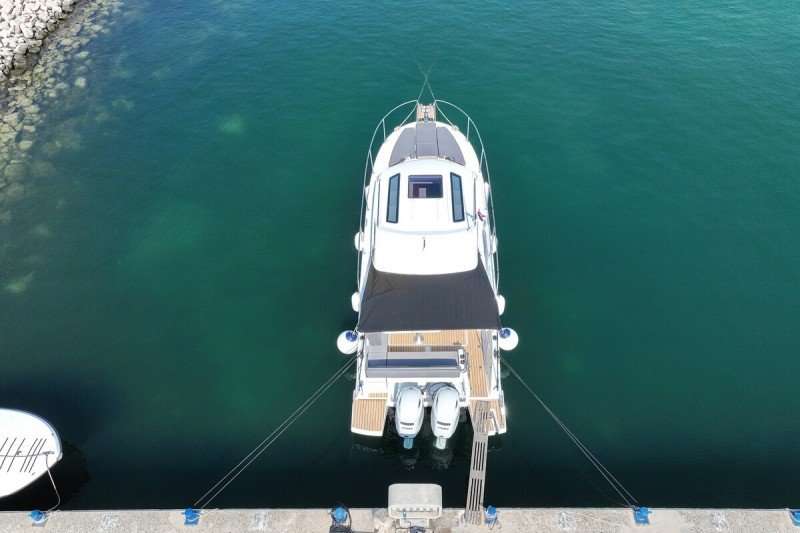 Motor boat Antares 9 OB