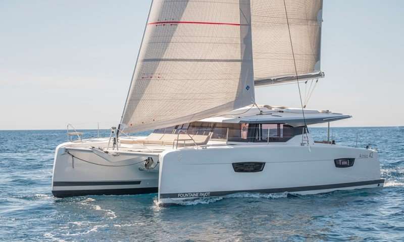 Catamarano Astrea 42