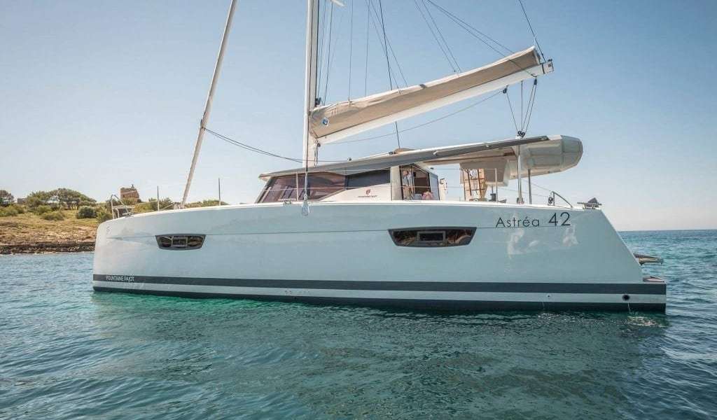 Catamaran Astrea 42