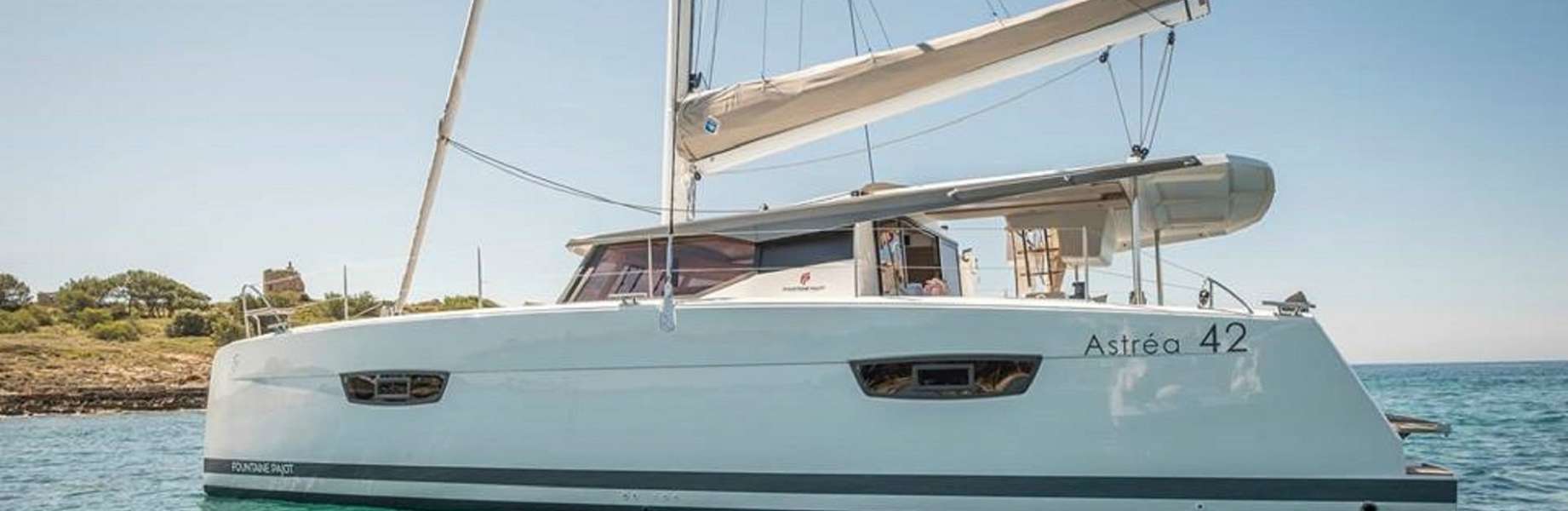 Catamaran Astrea 42