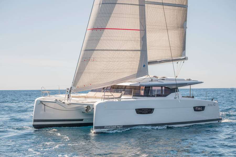 Catamarano Astrea 42