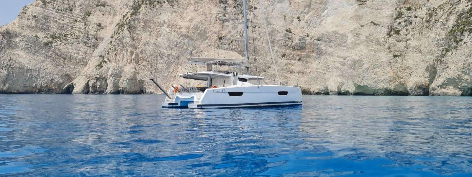 Catamarano Astrea 42