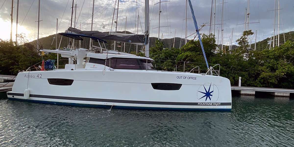 Katamaran Astrea 42