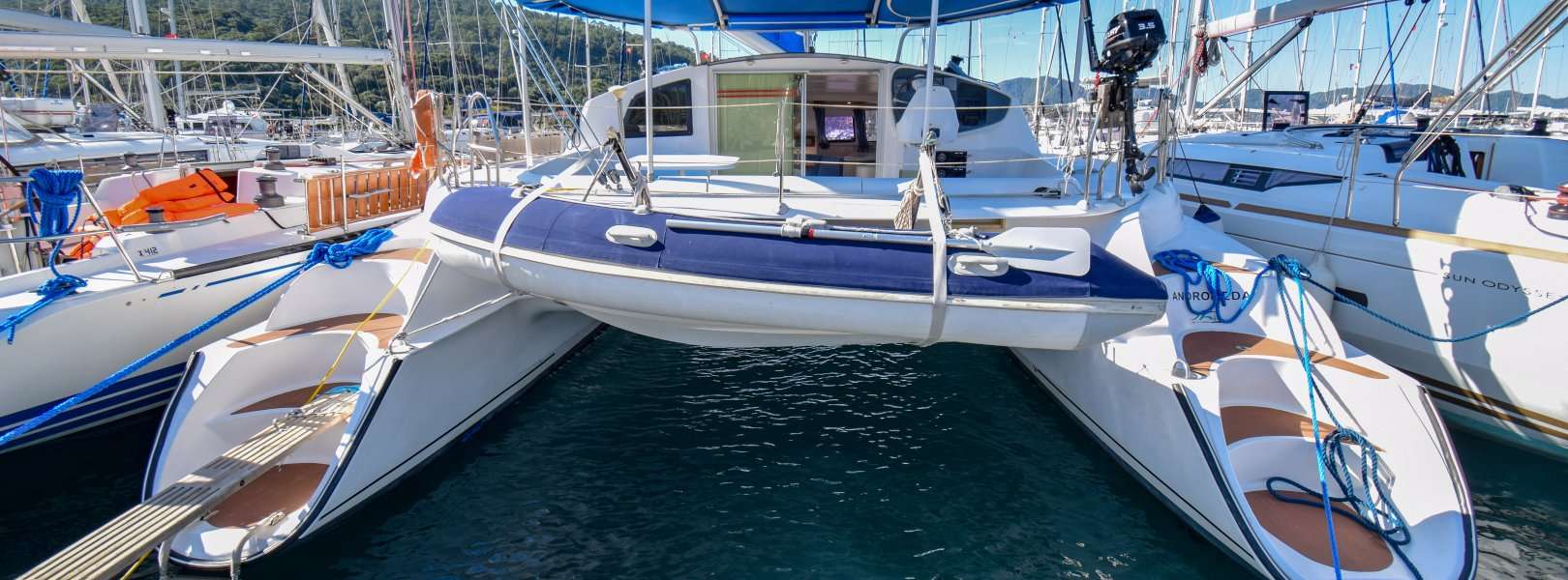 Catamaran Athena 38