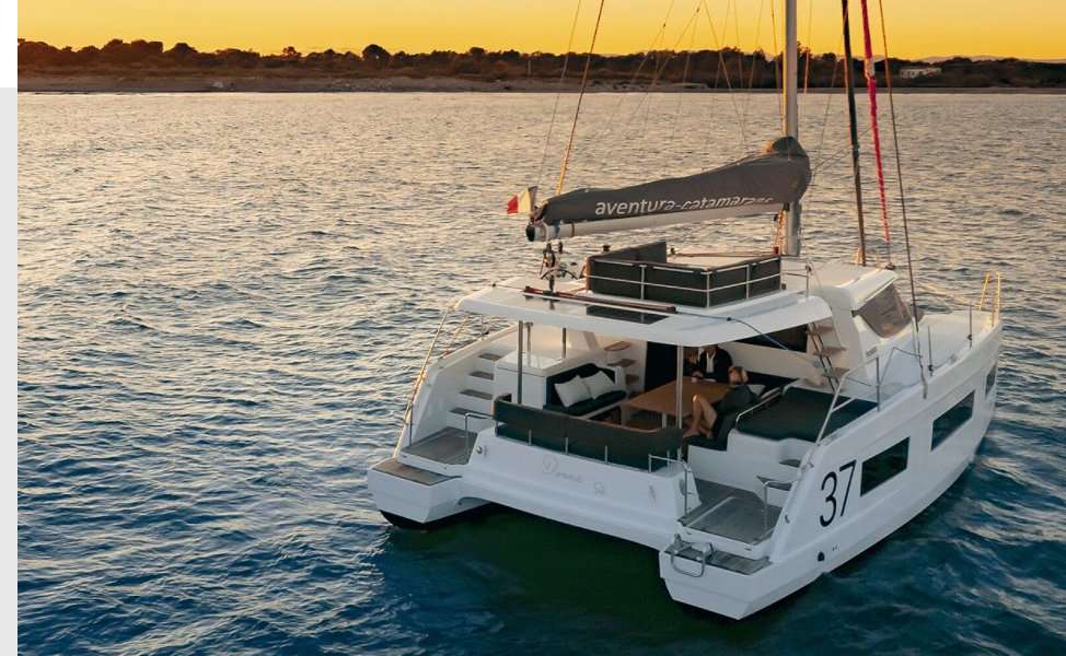 Catamaran Aventura 37