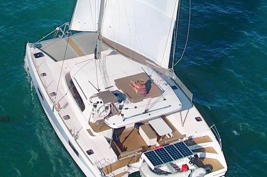 Catamaran Aventura 43