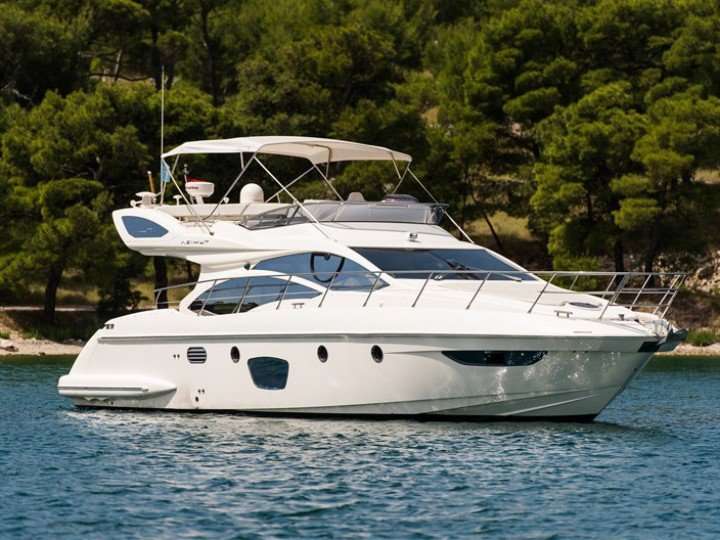 Barca a motore Azimut 47