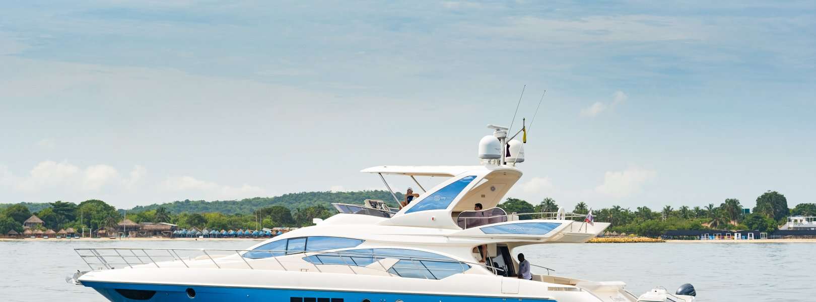 Barco a motor Azimut 64 Fly